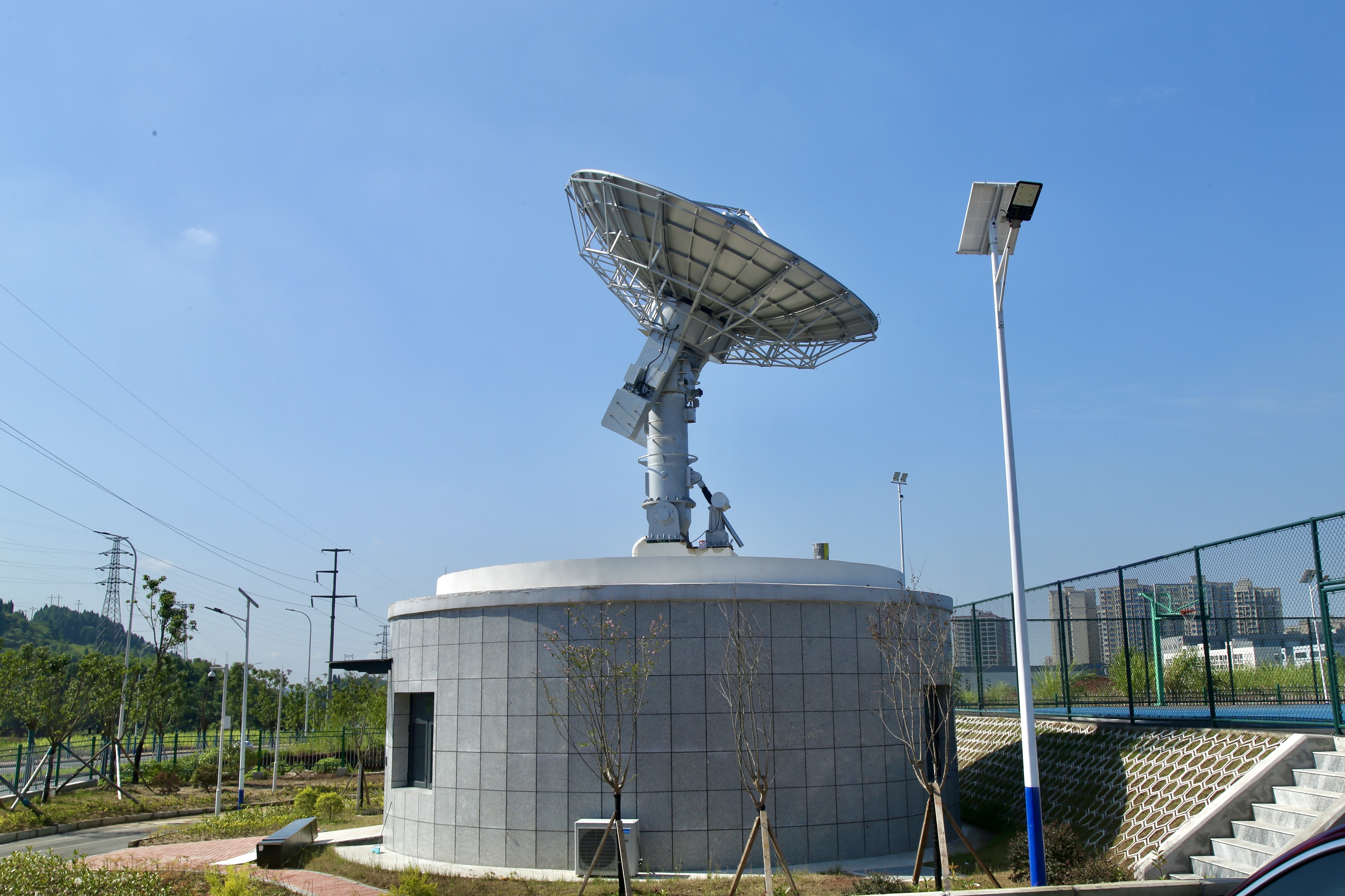 長(zhǎng)征六號(hào)運(yùn)載火箭首飛成功將20顆微小衛(wèi)星送入太空(圖1)